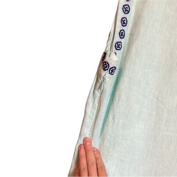 Vineyard Vines embroidered 100% linen shift dress. Size 4 - Picture 9 of 11